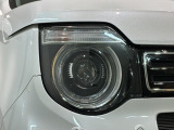 LEDヘッドライトは、点灯の瞬間から最大光量を発揮し、突然暗くなるトンネルなどでの安定感を高めます。