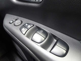 全席パワーウィンドウスイッチ★運転席はワンタッチで開閉可能です♪