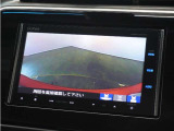 ◆リアワイドカメラシステム◆3種類の表示で後方確認をサポート♪セレクトレバーを「R」の位置に入れるとカメラ画像に切り替え。ノーマルビューでは従来のリアカメラと同様の標準的なビューで表示します!