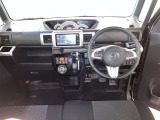 見通しのよいすっきりとした視界で、誰でも運転しやすいです。運転のしやすさは疲れにくさにも繋がりますよ♪