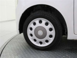 タイヤサイズは 155/65 R14 です。