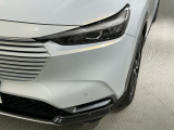 LEDヘッドライトは、点灯の瞬間から最大光量を発揮し、突然暗くなるトンネルなどでの安定感を高めます。