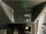 ハンドルの右下にはHondaセンシング用の、VSA(ABS+TCS+横滑り抑制)解除スイッチなどがついています。