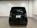 視認性が良いリアガラスと大きなリアテールゲートが特徴的です。