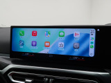 【アップルカープレイ】iPhoneがBMW車両とワイヤレスで接続されます。Apple CarPlayでは、オーディオストリーミングやメッセージングアプリがディスプレイに表示されます。