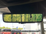 【デジタルインナーミラー】後席の大きな荷物や同乗者で後方が確認しづらい時でも安心!カメラが撮影した車両後方の映像をルームミラー内に表示。クリアな視界で状況の確認が可能です!