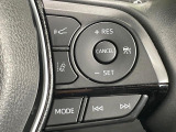 【レーダークルーズコントロール】高速道路での長距離走行が楽に!!自動で速度を保つクルーズコントロールが、衝突軽減システムと連携し、前方の車両を感知して車間を保つように速度調節してくれます!!