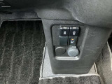 運転席シートヒーター、USBの差込口です