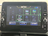 高性能で使いやすい日産純正ナビゲーションです。フルセグTVも鑑賞出来るしBluetooth機能付なのでお手持ちの携帯電話でハンドフリー通話も出来ます。