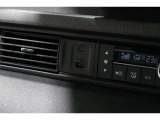スマートフォンなどの音楽再生が可能なUSB接続ジャック装備車両です♪♪♪