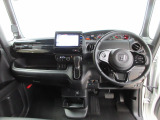 Honda車が初めての方にも扱いやすく分かりやすいインパネ周りと各種スイッチ類です。