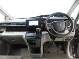 Honda車が初めての方にも扱いやすく分かりやすいインパネ周りと各種スイッチ類です。