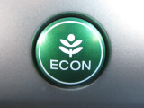 エンジン、エアコンなどを制御し低燃費な『ECONモード』に、また走りを楽しみたいとき、空調など快適性を重視したいときにはスイッチOFFで通常モードに切り替えができます!