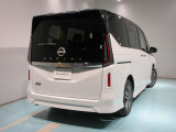 セレナ 2.0 ハイウェイスターV 4WD 