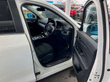 運転席と助手席になります。広々ゆったり!長距離運転をする際は疲れの軽減ができ快適に運転できますね☆快適なドライブをお楽しみ下さい!