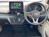 運転席周りも視界もよくハンドルも軽い取り回しなのですごく運転がしやすい車です。