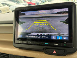 バック駐車が苦手な方や、初めてのお車で不安な方でも後方をナビ画面に映してくれるので、ラクラク停められます。