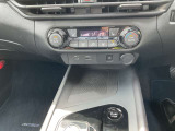 ワイヤレス充電器装備です