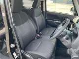 運転席前列シートです。