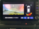 バックでの車庫入れも安心です! リアカメラが付いているバックモニター付のナビを装備しております。バンパーについているソナーや、操作線もついており距離感も画面から確認できます。