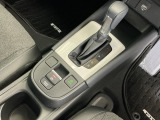 発進時から滑らかに加速する無段階変速のCVTはストップ&ゴーの多い街の中も快適です