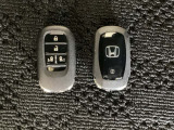 スマートキー付きですからドアロックの開閉およびエンジンスタートが楽々です。電動スライドドアの開け閉めもボタンで操作できます。スペアキーも同じものを用意しております。