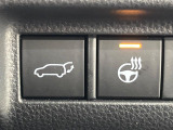 【パワーバックドア】スマートキーや運転席のボタンを押すだけでリアゲートが自動で開閉します!荷物を持っている時や、高い位置にあるバックドアを閉める際に便利な機能です♪