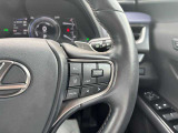 運転中、前方から目線をそらすことなく、オーディオ等の操作が可能な便利機能!安心&快適なドライブを演出してくれます。