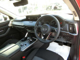 運転に集中しやすいコックピット。走る楽しさを感じやすい設計です。