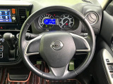 【純正革巻きステアリング】上質な革を使用することで、手にしっかり馴染みとても運転しやすいハンドルです♪