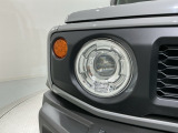 LEDヘッドライトは、点灯の瞬間から最大光量を発揮し、突然暗くなるトンネルなどでの安定感を高めます。