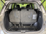 普段のお買い物や通勤、送迎等に十分な荷室スペースを確保しております。セカンドシートを倒すと、大きな荷物の積載も可能です♪