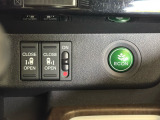 【両側パワースライドドア】両側が電動スライドドアになっております。狭い駐車場でのお子様の乗り降りの時などに安心です!