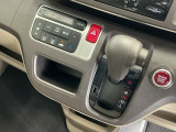 発進時から滑らかに加速する無段階変速のCVTはストップ&ゴーの多い街の中も快適です