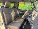 運転席シート廻りは使用感も少なく、良好な状態となっています。前オーナー様が丁寧に使っていたことがよくわかりますね。