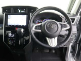 握りやすいハンドルと、視界が広く遠くまで見やすいので、安心感を持って運転出来ます。