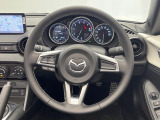 【純正革巻きステアリング】上質な革を使用することで、手にしっかり馴染みとても運転しやすいハンドルです♪