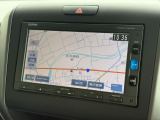 インテリアに馴染む純正ナビがついております。Honda自慢のインターナビは渋滞情報だけでなく天気情報、災害情報、安否情報など多彩な情報をご提供するHonda独自の「通信型ナビ」となっております。