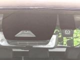 【トヨタセーフティセンス】走行中に前方の車両等を認識し、衝突しそうな時は警報とブレーキで衝突回避と被害軽減をアシスト。より安全にドライブをお楽しみいただけます。