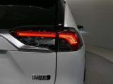 LEDテールライトです。省電力、高輝度のLEDは明るく照らすので夜間運転時の視認性を高めます。スタイリッシュな見た目で細かいところもこだわりたいあなたに!