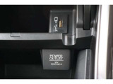 USBオーディオ用ソケットがついていますので携帯電話などを接続すれば音楽等の再生が可能です!