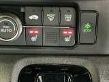運転席/助手席シートヒーターで寒い日もすぐに温かくなり快適に過ごせます。2段階の温度調整が可能です
