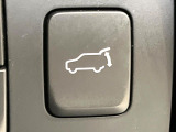 【パワーバックドア】スマートキーや運転席のボタンを押すだけでリアゲートが自動で開閉します!荷物を持っている時や、高い位置にあるバックドアを閉める際に便利な機能です♪
