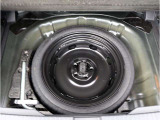 スペアタイヤが車載されております。