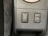 こちらのクルマはUSB接続コネクタも装備されています♪スマホの充電などにお使い下さい。ご旅行中での充電切れも、これなら心配いりませんね!