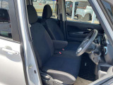 運転席まわりは、使用感も少なく良好な状態です。