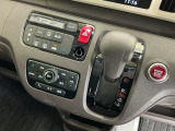 発進時から滑らかに加速する無段階変速のCVTはストップ&ゴーの多い街の中も快適です