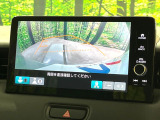 【バックカメラ】駐車時に後方がリアルタイム映像で確認できます。大型商業施設や立体駐車場での駐車時や、夜間のバック時に大活躍!運転スキルに関わらず、今や必須となった装備のひとつです!