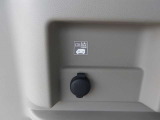 ラゲッジスペースにも電源ソケットがあり便利ですね♪