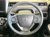 【純正革巻きステアリング】上質な革を使用することで、手にしっかり馴染みとても運転しやすいハンドルです♪
